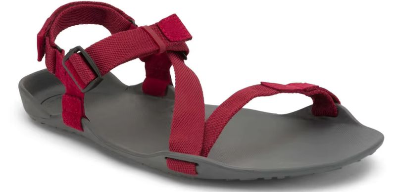 Lightweight and Durable Outdoor Sandals for Men - Customizable Options Available 3